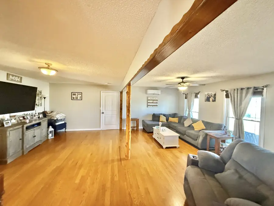 122 Mcintyre Rd, Iron City, TN 38463 - #3