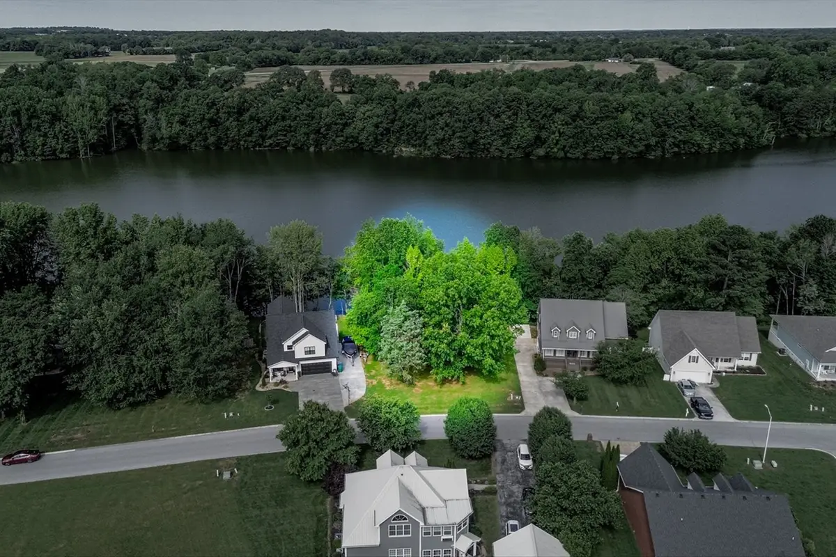 6 Cypress Point Dr, Winchester, TN 37398 - #1