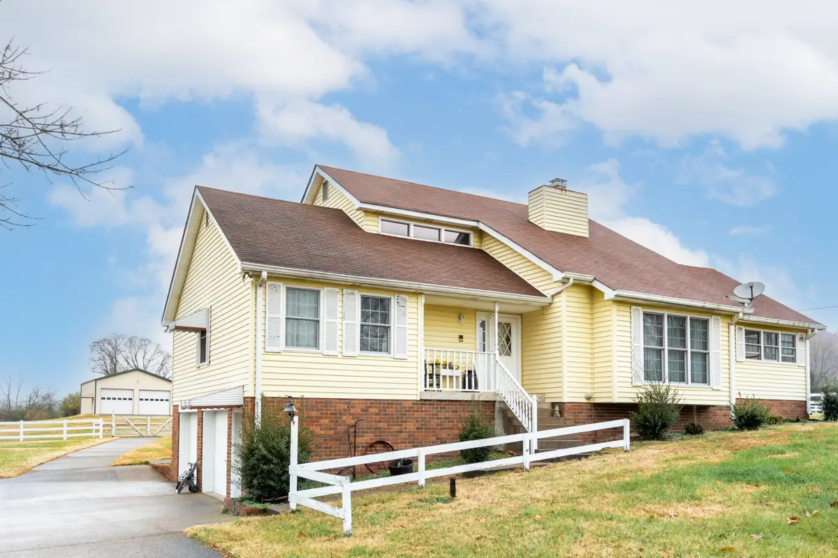 1041 Sandy Valley Rd, Hendersonville, TN 37075 - #1