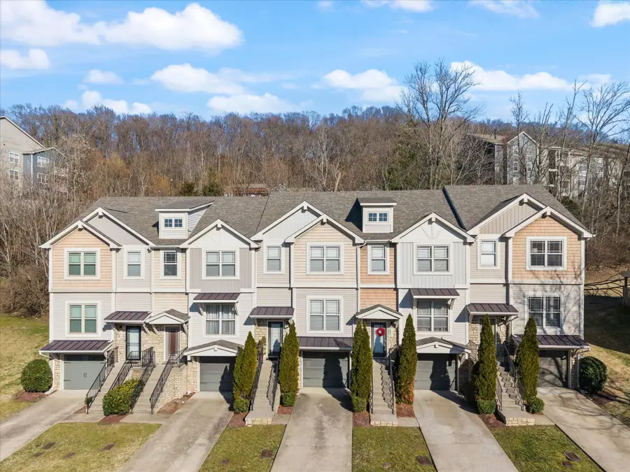 153 Stonecrest Dr, Nashville, TN 37209 - #2