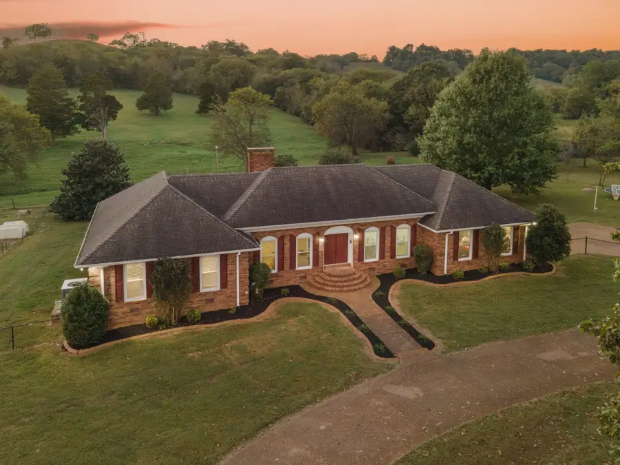 104 Terry Ln, Cornersville, TN 37047 - #2
