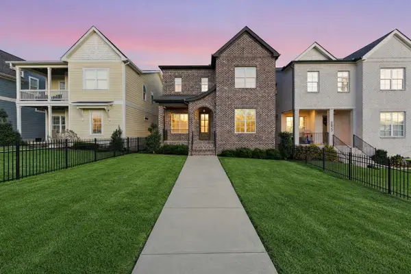 2621 Barclay Dr, Nashville, TN 37206