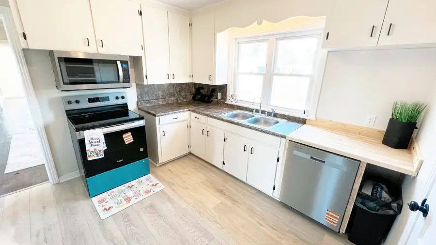 817 Captain Dr, Lawrenceburg, TN 38464 - #2