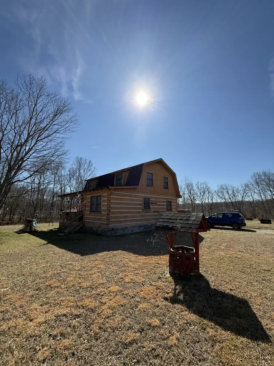 201 Timberline Acres Dr, Manchester, TN 37355 - #2