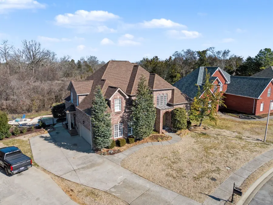 427 Creekview Drive, Murfreesboro, TN 37128 - #2