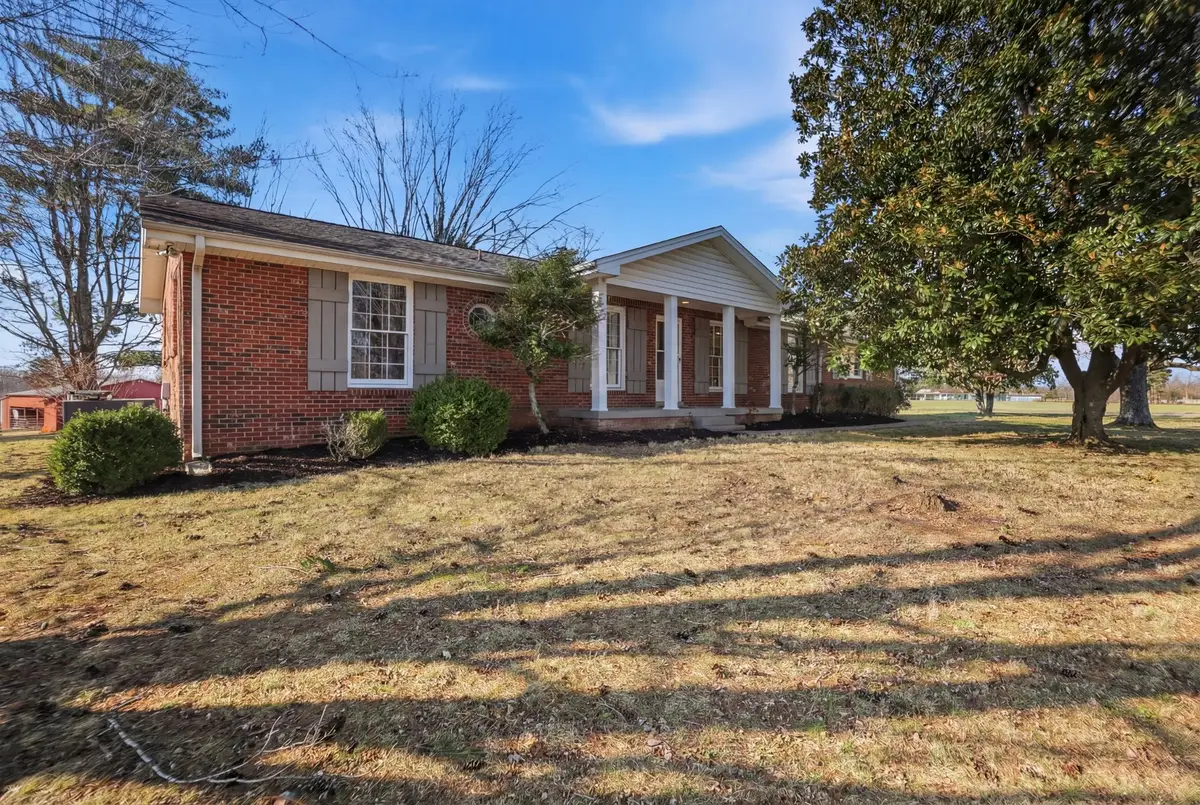 6498 N Mount Pleasant Rd, Greenbrier, TN 37073 - #1