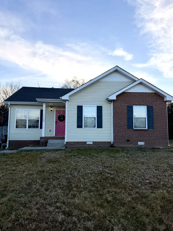 2784 Russet Ridge Dr, Clarksville, TN 37040