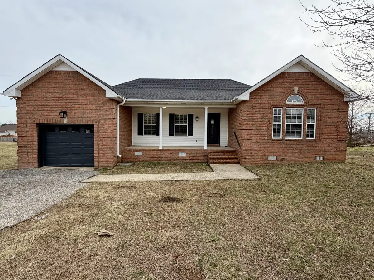 703A N Russell St, Portland, TN 37148 - #1