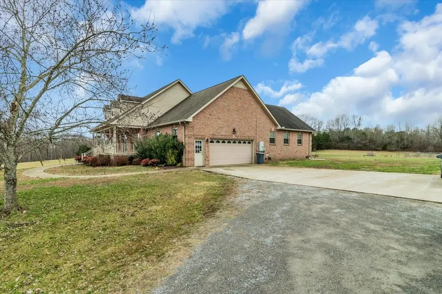 3755 Thomasville Rd, Chapmansboro, TN 37035 - #2