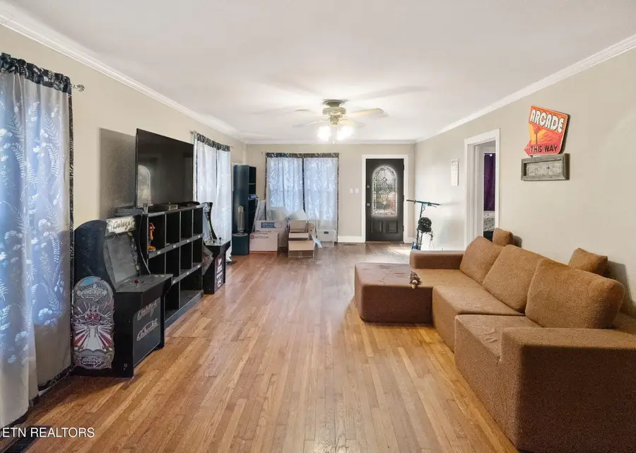 218 Marshall St, Martin, TN 38237 - #2