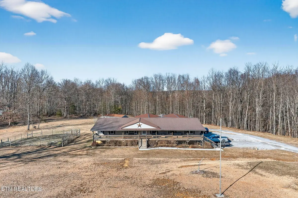 3773 Glade Creek Rd, Sparta, TN 38583 - #1