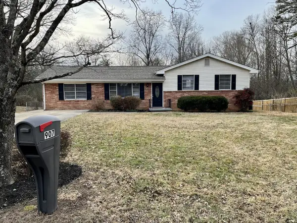 907 W Forest Blvd, Knoxville, TN 37909