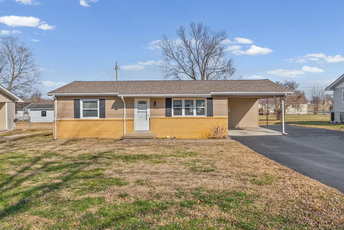 2410 Richard St, Hopkinsville, KY 42240 - #1