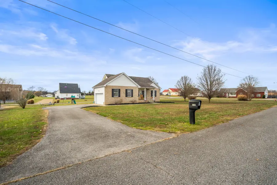 3228 Carol Ln, Cross Plains, TN 37049 - #3