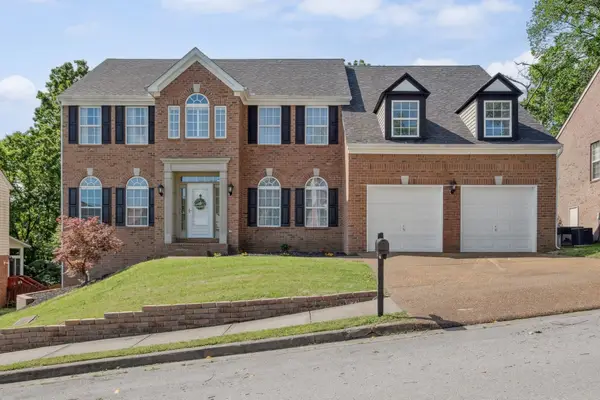 6961 Stone Run Dr, Nashville, TN 37211