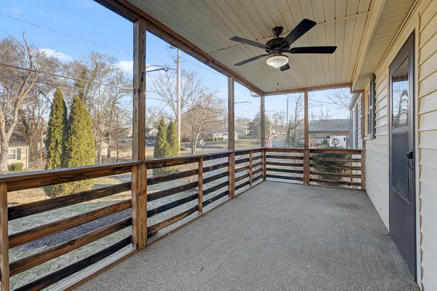 5615 Meadowcrest Ln, Nashville, TN 37209 - #3