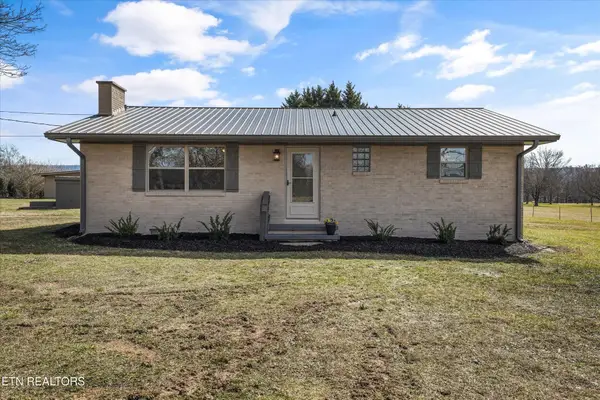 3138 Carpenters Grade Rd, Maryville, TN 37803