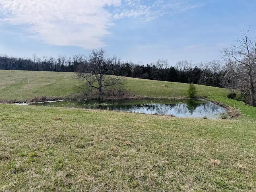 1528 Fairfield Rd, Westmoreland, TN 37186 - #3
