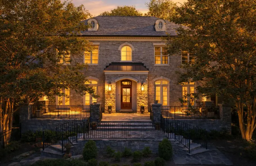 1810 Tyne Blvd, Nashville, TN 37215 - #2