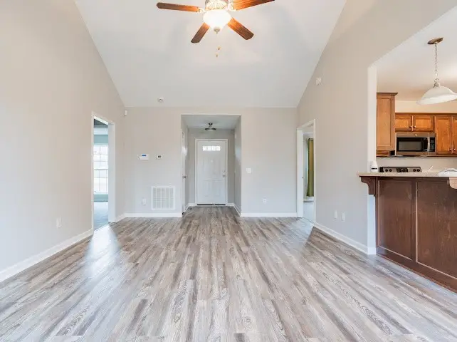 255 Walnut St, Greenbrier, TN 37073 - #3