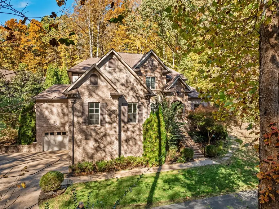 7244 Natchez Pointe Dr, Nashville, TN 37221 - #2