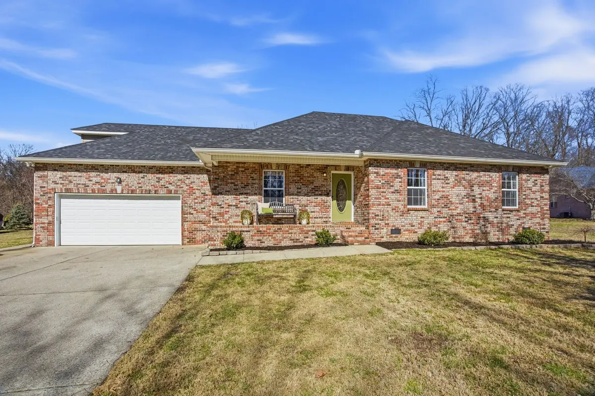 1011 Adam Ct, Cottontown, TN 37048 - #1
