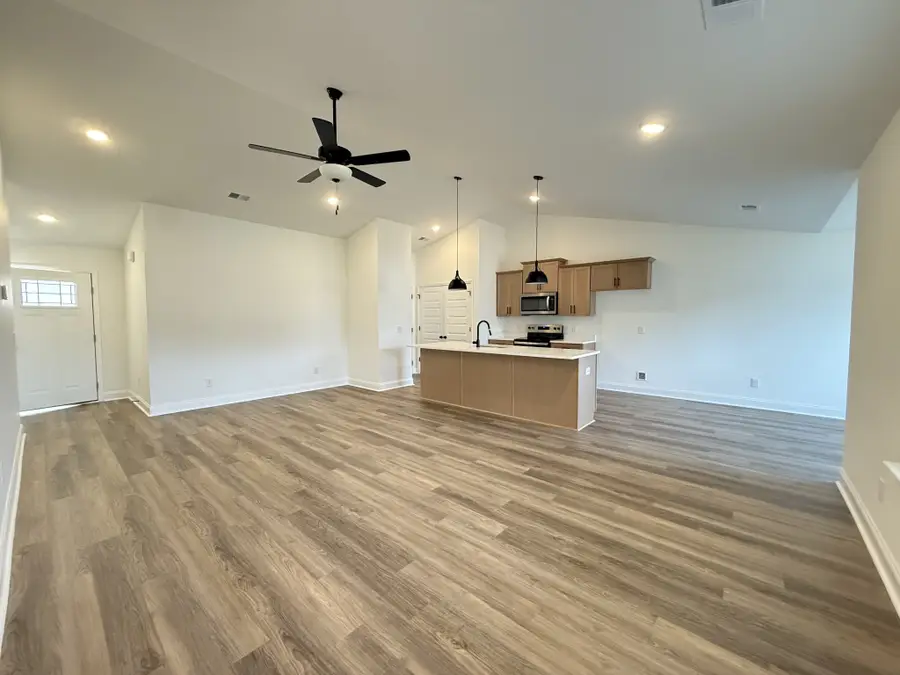 2092 Melanie Dr, Springfield, TN 37172 - #2