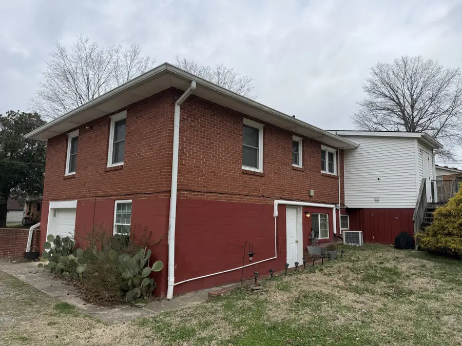 109 Duke St, Ashland City, TN 37015 - #3