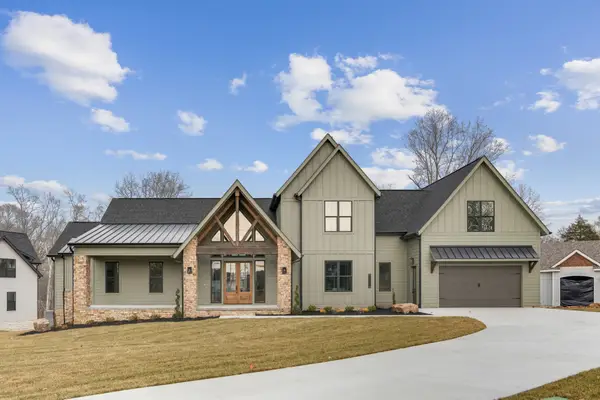 696 Fanning Bend Dr, Winchester, TN 37398