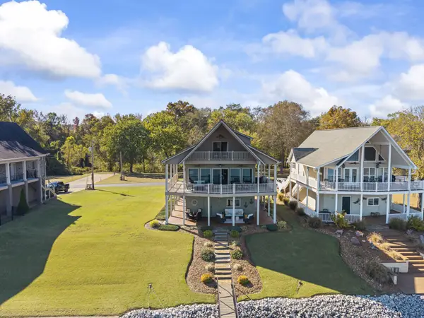 744 Miracle Rd, Decaturville, TN 38329