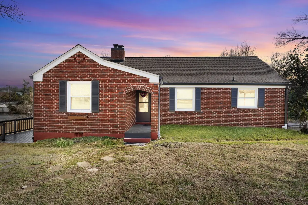 203 Fairway Dr, Nashville, TN 37214 - #1