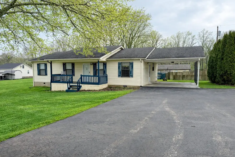 645 Chitwood Dr, Lafayette, TN 37083 - #2