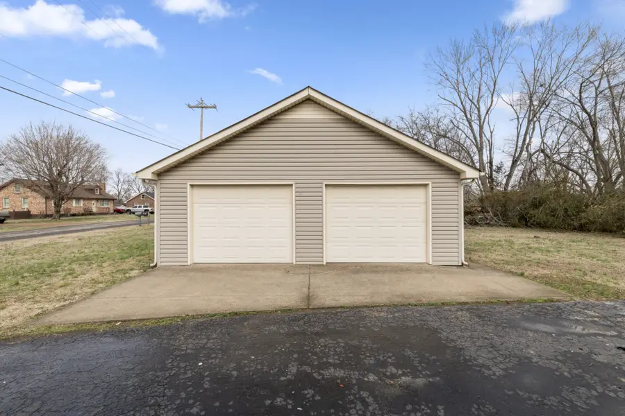 1015 Dickens St, Greenbrier, TN 37073 - #3