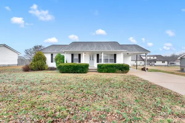 685 Edgefield Dr, Hohenwald, TN 38462