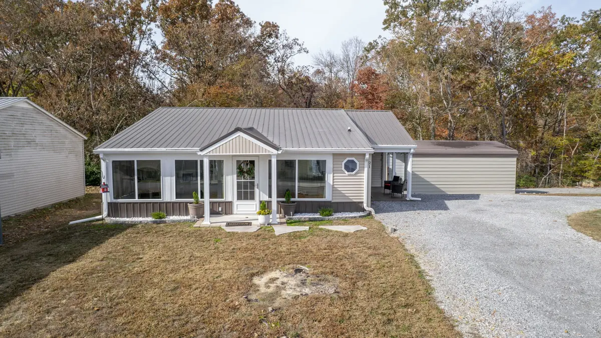 21 Lake Shore Dr, New Concord, KY 42076 - #1