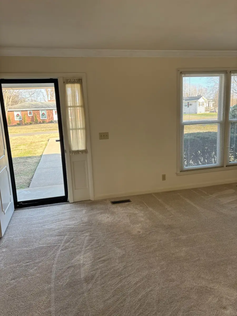 1112 Earls St, Gallatin, TN 37066 - #2