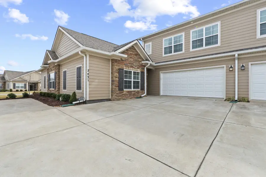 2431 Stonecenter Ln, Murfreesboro, TN 37128 - #2