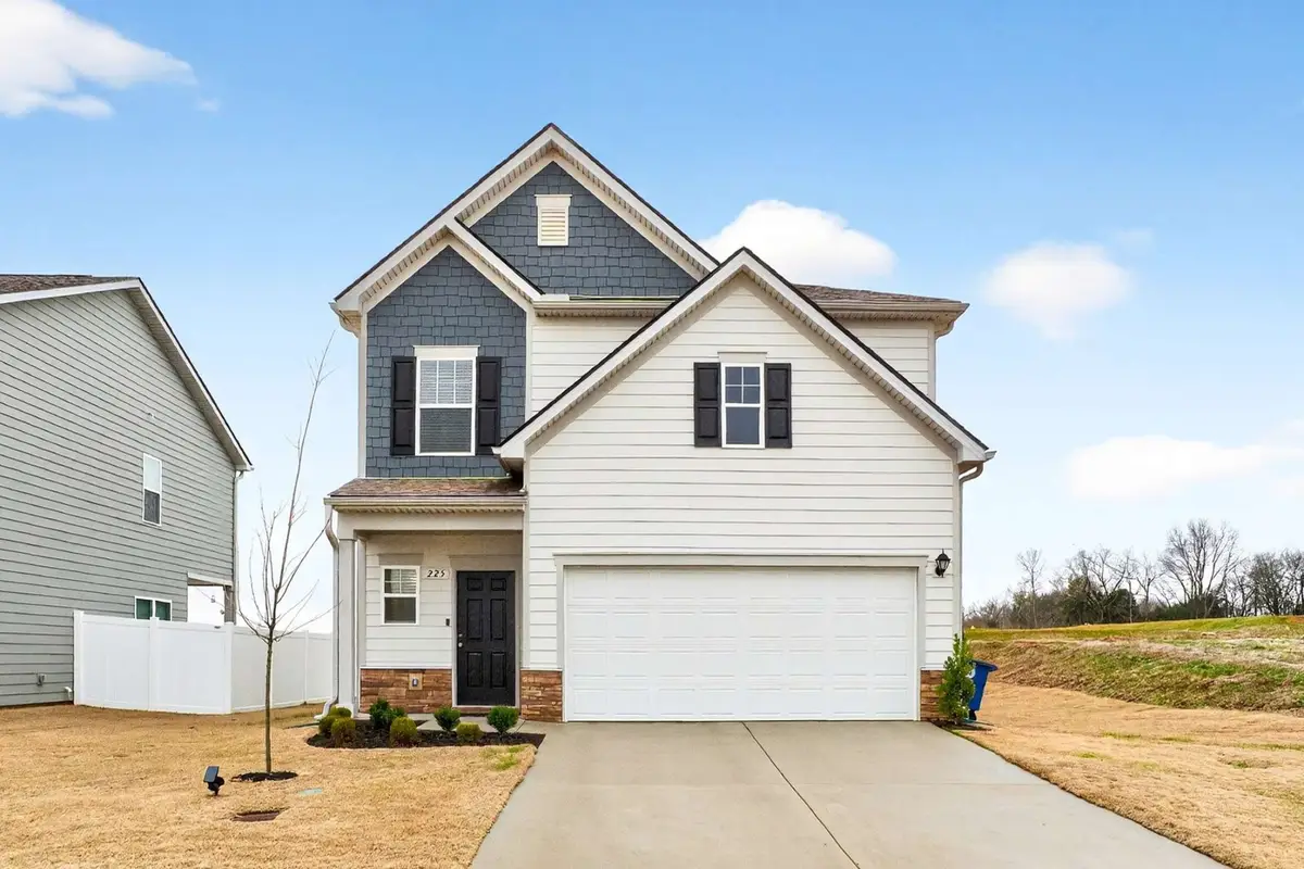 225 Hillview Ave, Shelbyville, TN 37160 - #1