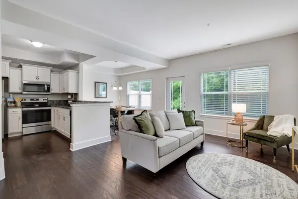 1134 Somerset Springs Dr, Spring Hill, TN 37174