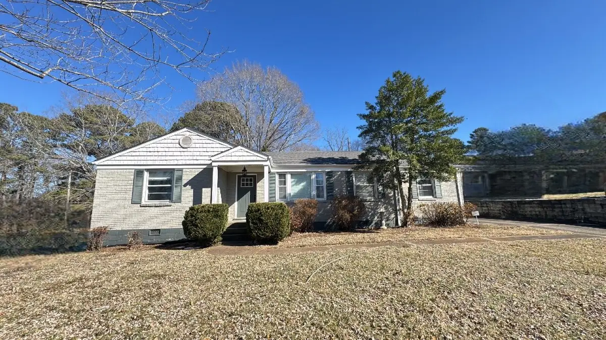 1662 Valley Rd, Clarksville, TN 37043 - #1