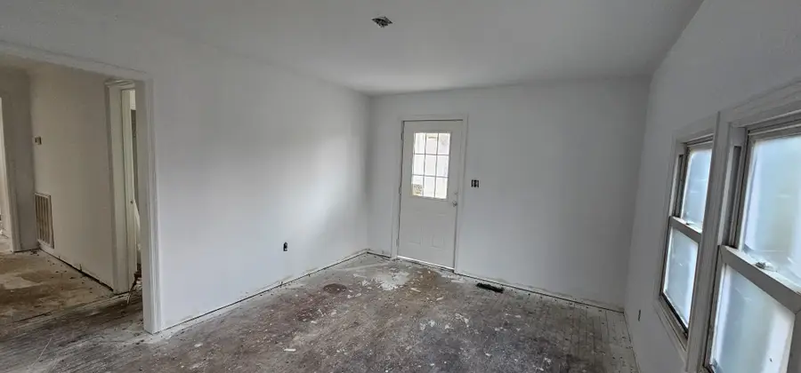 301 Old Viola Rd, McMinnville, TN 37110 - #2