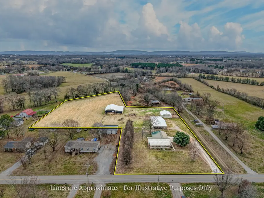 679 Howell Hill Rd, Flintville, TN 37335 - #2