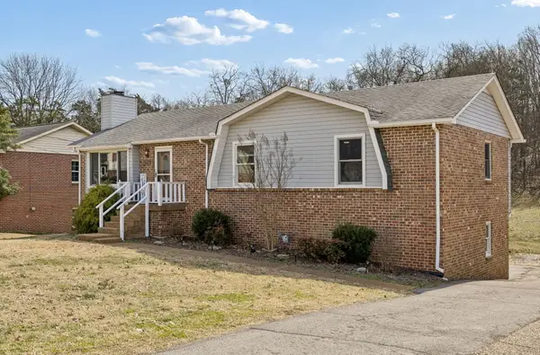 5205 Lana Renee Ct, Hermitage, TN 37076