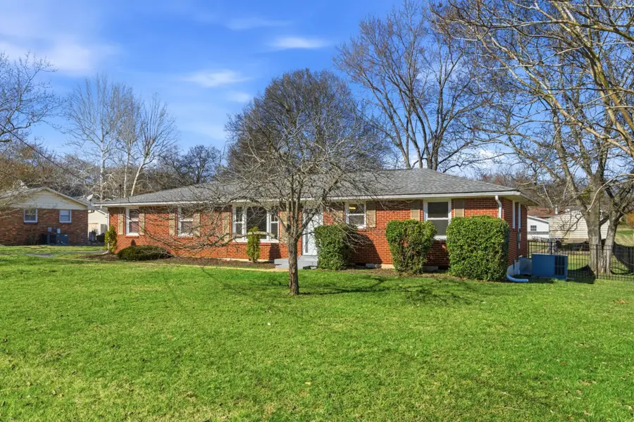 182 Rebecca Dr, Hendersonville, TN 37075 - #3