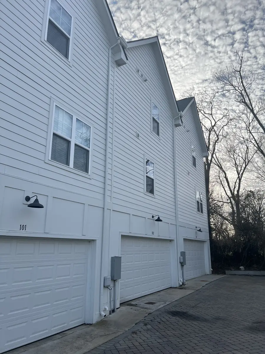 302 Williams Ave #102, Madison, TN 37115 - #2