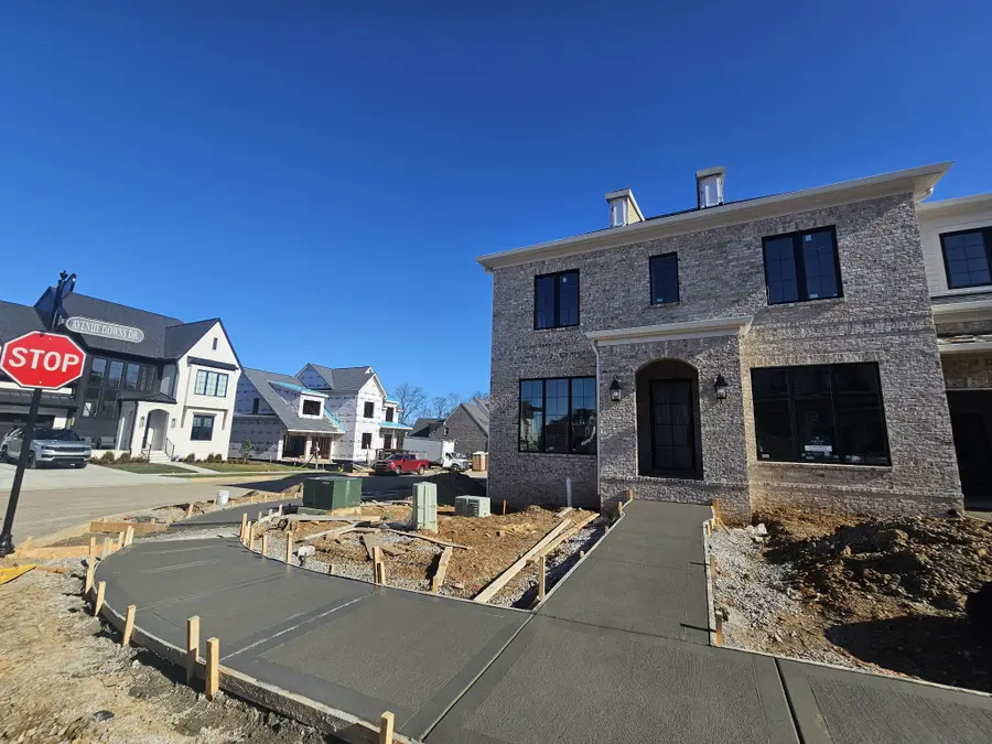 3245 Arundel Ln, Thompsons Station, TN 37179 - #2