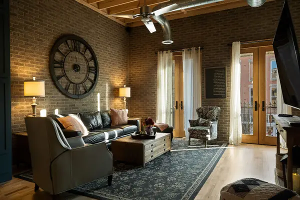 209 E Main St #100, McMinnville, TN 37110