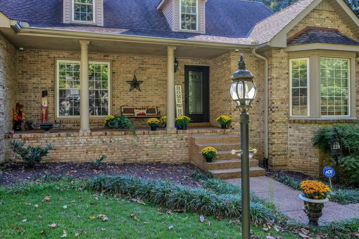 228 Druid Hills Dr, Dickson, TN 37055 - #1