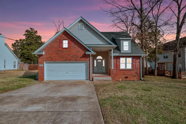 1002 Seven Oaks Blvd, Smyrna, TN 37167