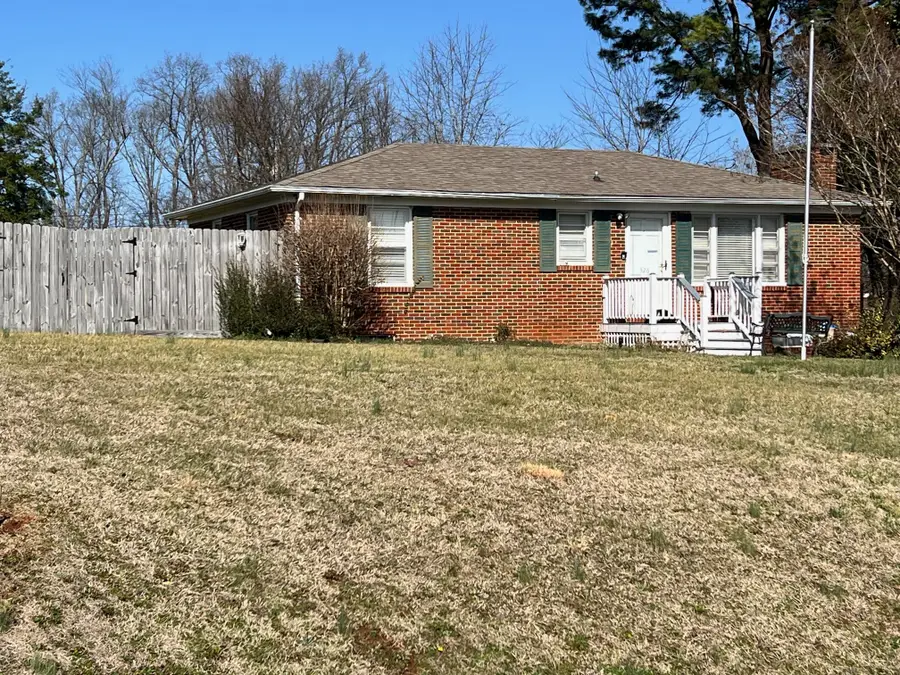 326 Lagoon Dr, McMinnville, TN 37110 - #2